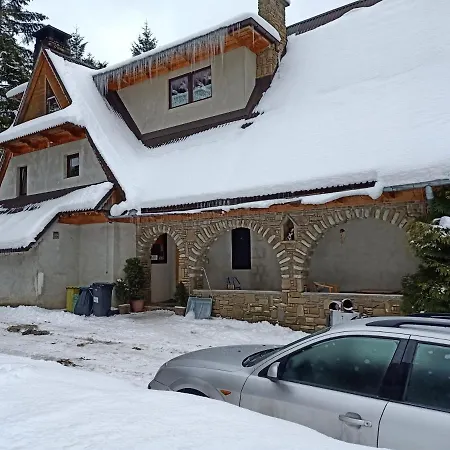 Pod Lasem Quarto em Acomodações Particulares *